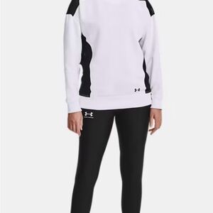 Under Armour Oversized Black and White Sweatshirt Size Medium